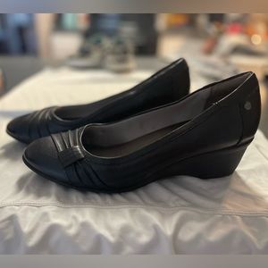 Life Stride Velocity Heels